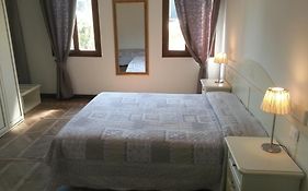 Corte Loredana Only Adult - No Housekeeping